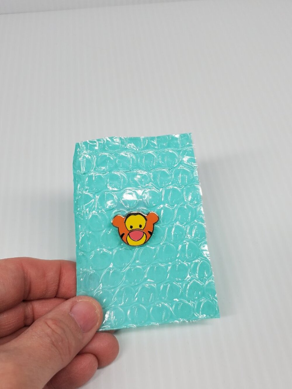 WDW Disney Parks Winnie The Pooh Tigger Face Cute Characters 2007 Trading Pin